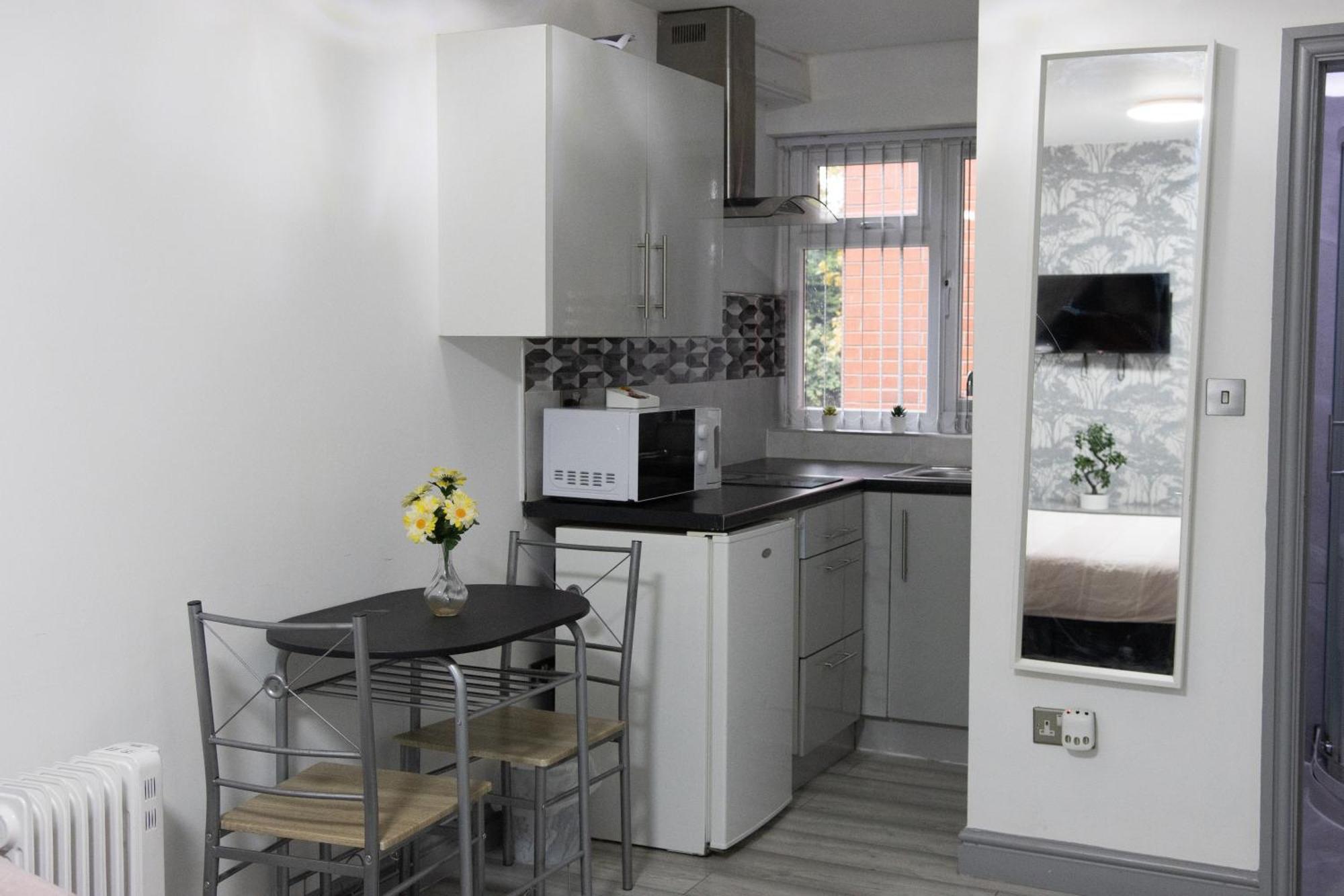 Hills View Apartments Manchester Bagian luar foto