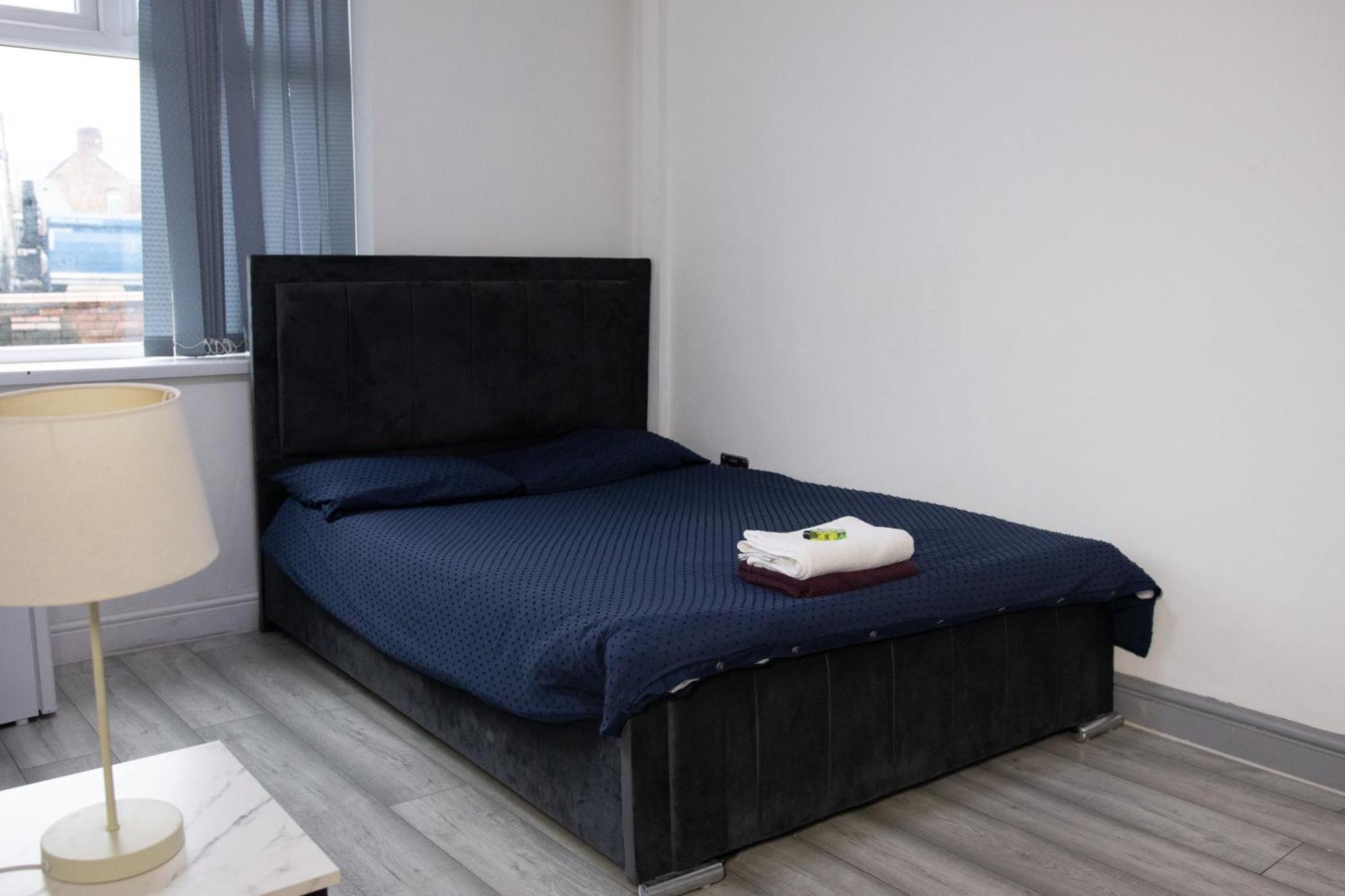 Hills View Apartments Manchester Bagian luar foto
