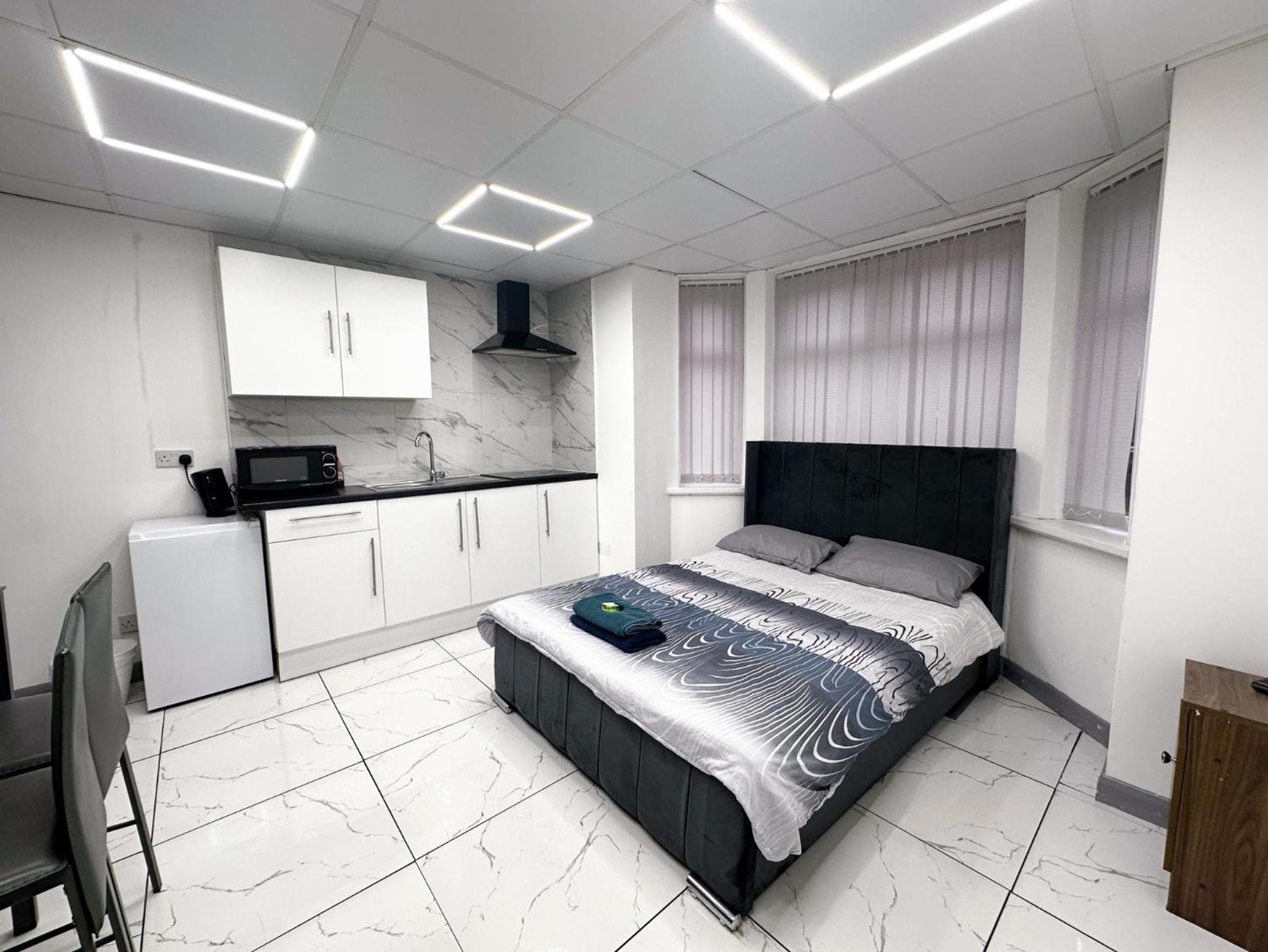 Hills View Apartments Manchester Bagian luar foto