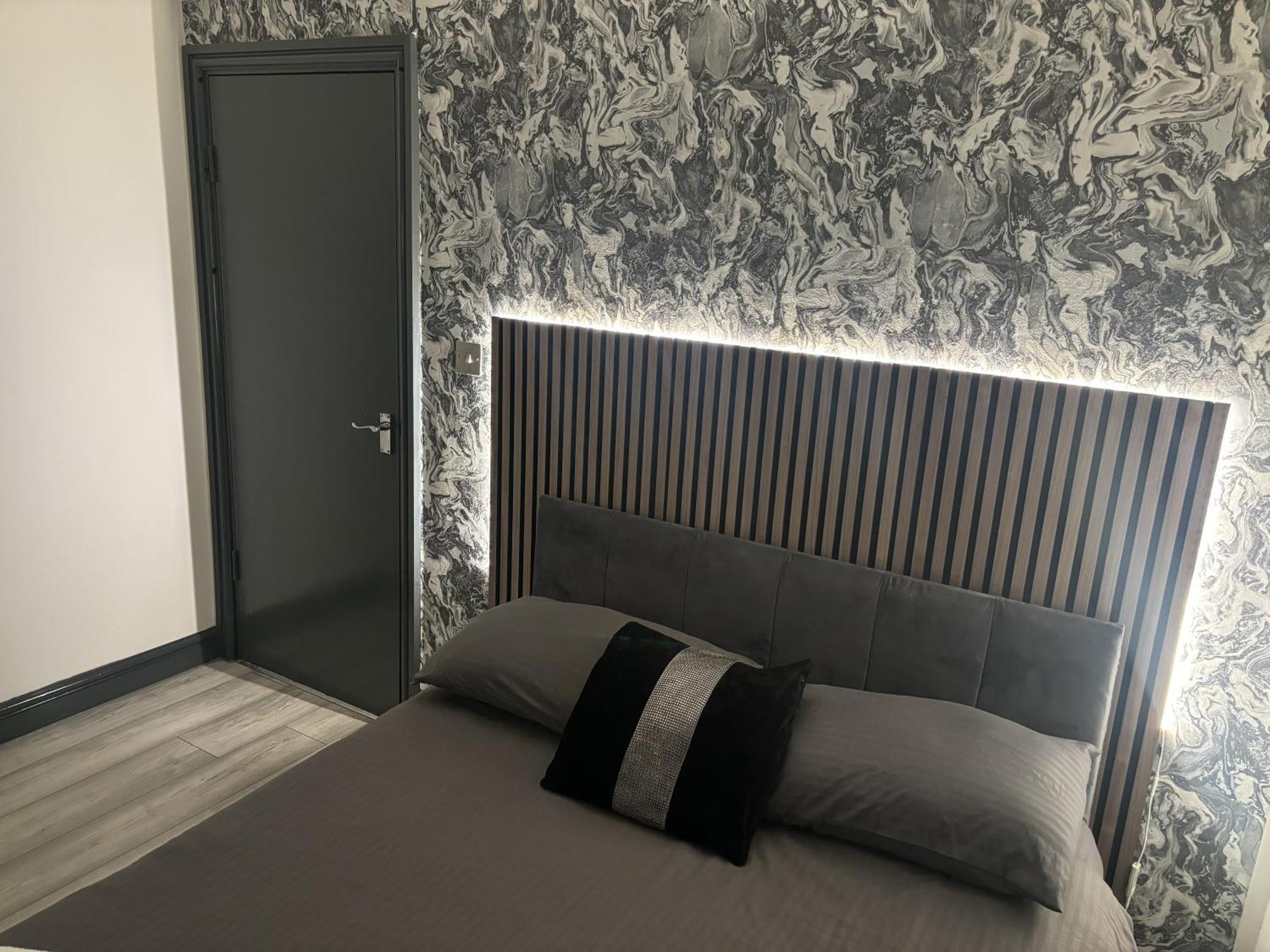 Hills View Apartments Manchester Bagian luar foto